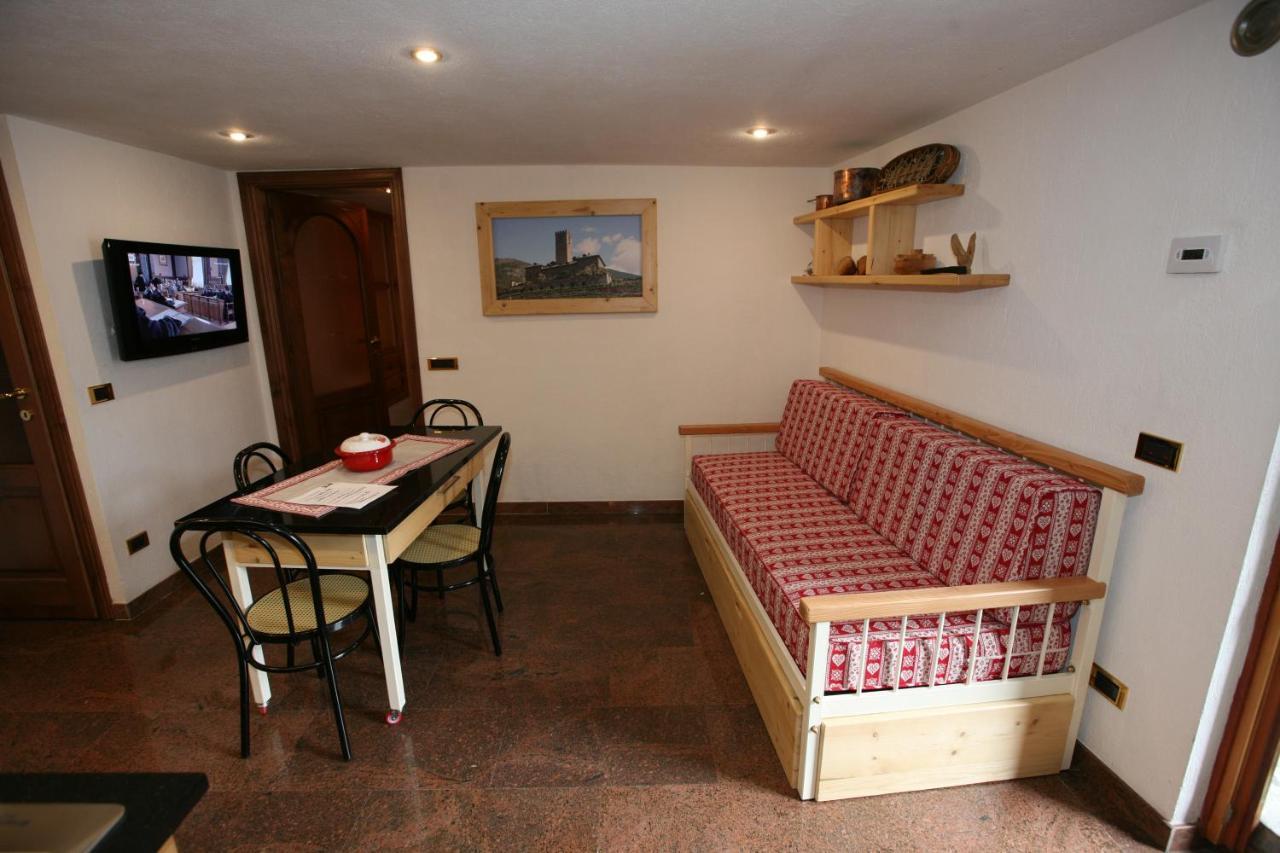 Suite Del Villaggio Sarre Dış mekan fotoğraf