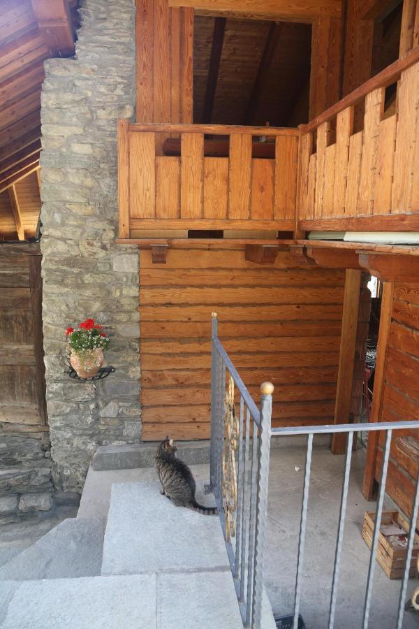 Suite Del Villaggio Sarre Dış mekan fotoğraf